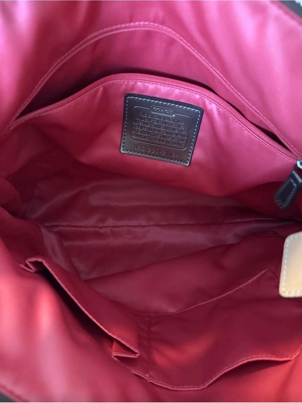 Coach poppy Signature Canvas Tote with Neutral and Multi-Colored C Accents - Picture 3 of 11